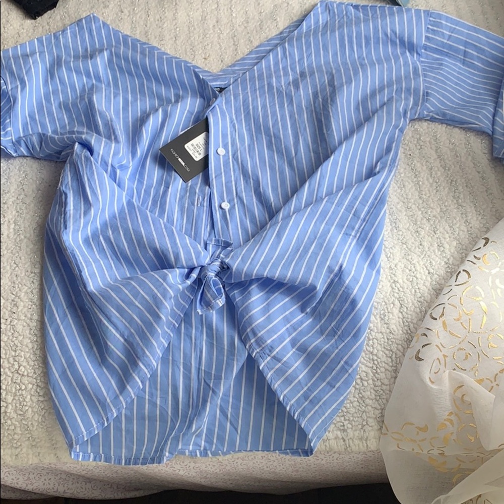 Offers welcomed! ✨ Striped top! ✨